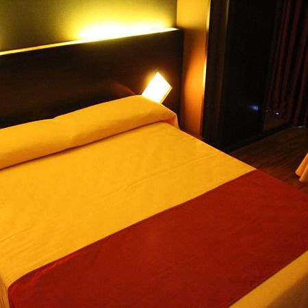 Hostal Royal Almorox Luaran gambar