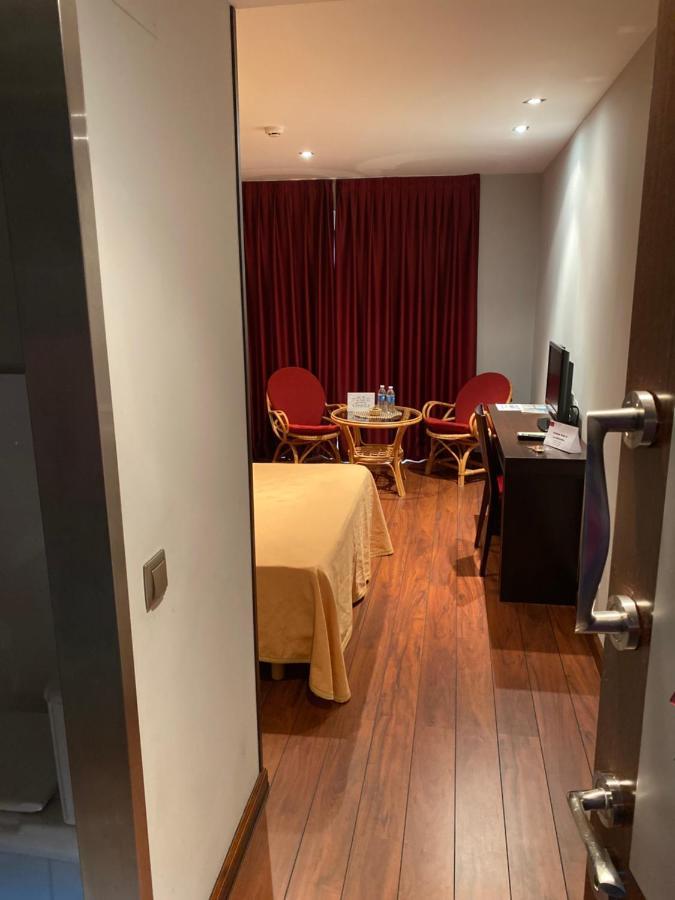Hostal Royal Almorox Luaran gambar