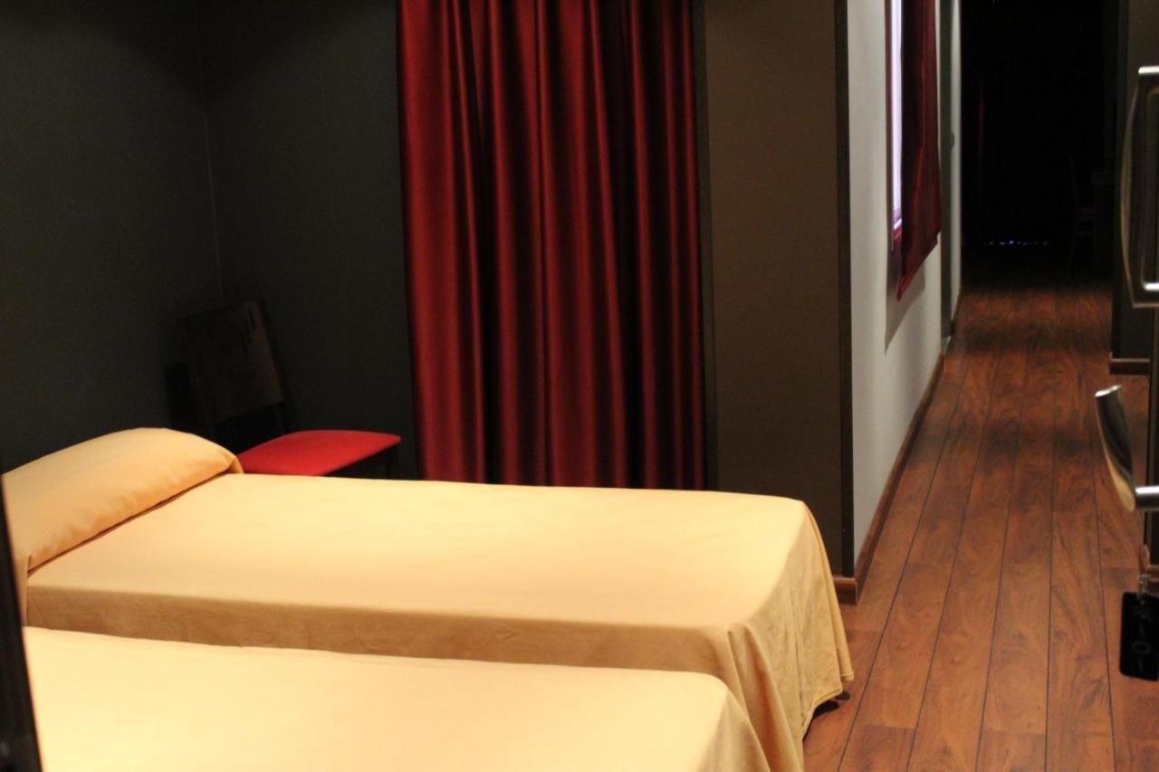 Hostal Royal Almorox Luaran gambar