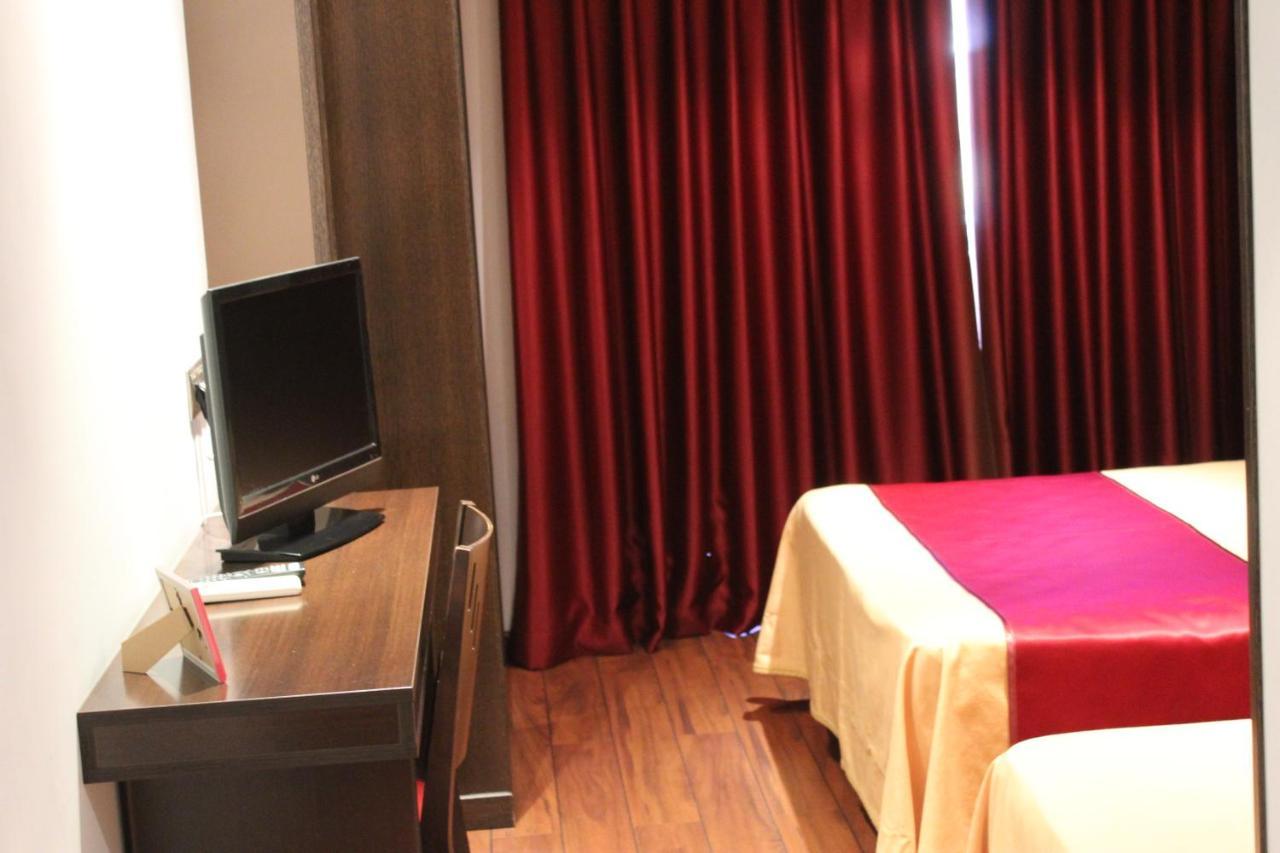 Hostal Royal Almorox Luaran gambar
