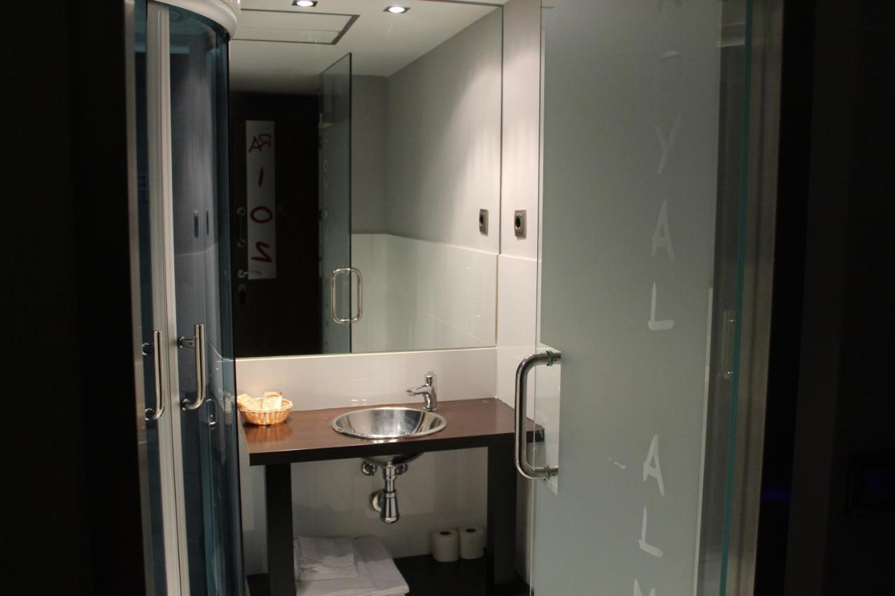 Hostal Royal Almorox Luaran gambar