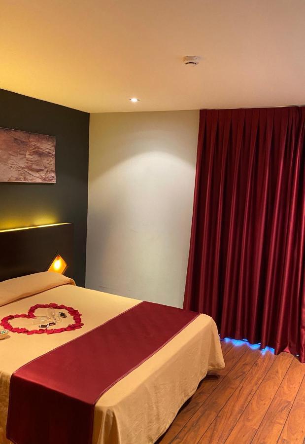 Hostal Royal Almorox Luaran gambar